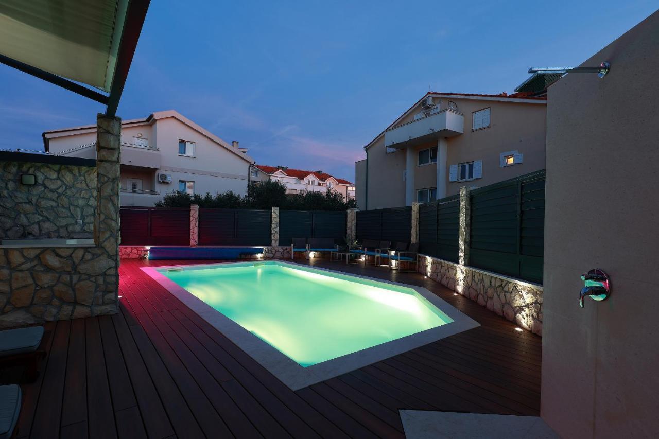 Villa Mainz Novalja Exterior foto